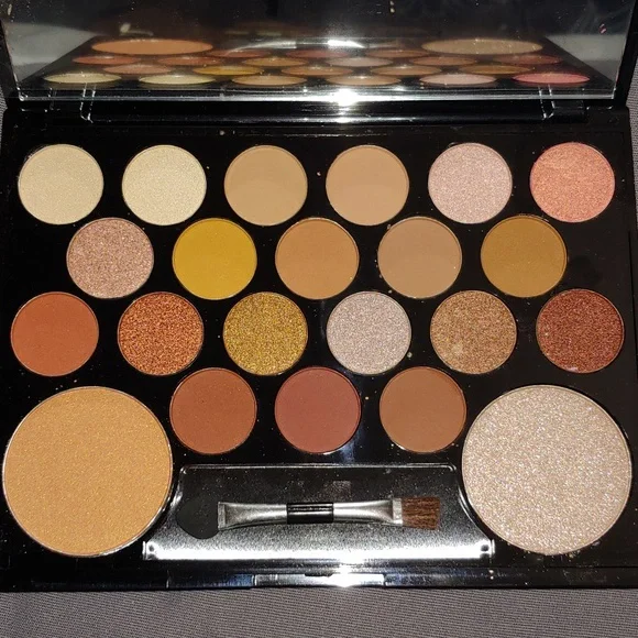 NWT AMUSE COSMETICS * EYE SHADOW * BLUSH & HIGHLIGHT KIT * 22 COLORS - Picture 2 of 4